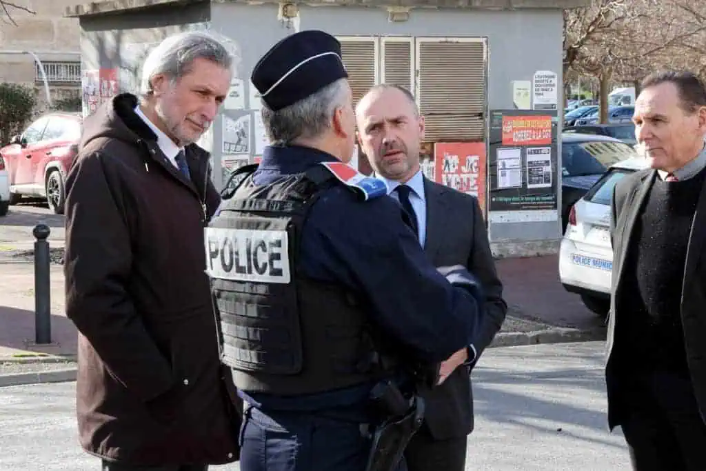 Narcotics operation in the Barriol district of Arles, the Bouches du Rhones Prefect of Police Pierre-Edouard Colliex goes to the scene to congratulate the forces of law and order. Security forces have reduced crime in the city by 7 pur cent in Arles, Southern France on January 29, 2025. Operation stupefiant sur la ville de Arles dans le quartier de Barriol, le Prefet de police des Bouches du Rhones Pierre-Edouard Colliex se rend sur place pour felicite les forces de l ordre. Les effectifs de securite ont fait baisse de 7 pour cent la delinquance de la ville a Arles le mercredi 29 janvier 2025.