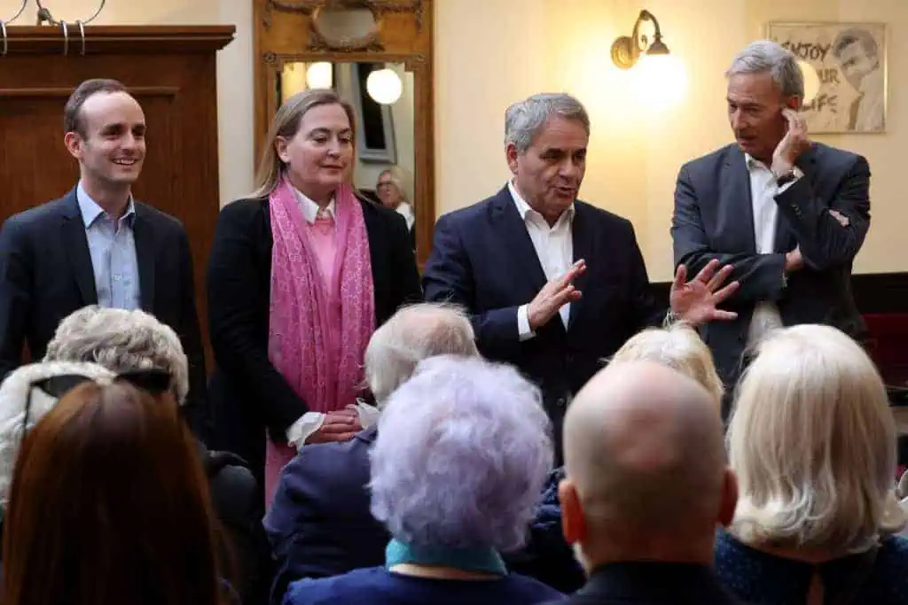 Ludovic Perney, Bernard Deflesselles, Catherine Pila, Xavier Bertrand. Demonstration by Xavier Bertrand in support of Bruno Retailleau s candidacy for the presidency of Les Republicains (LR) in Marseille, Southern France on March 8, 2024. Manifestation de soutien de Xavier Bertrand pour la candidature de Bruno Retailleau a la presidence des Republicains (LR) a Marseille, le samedi 8 mars 2024.