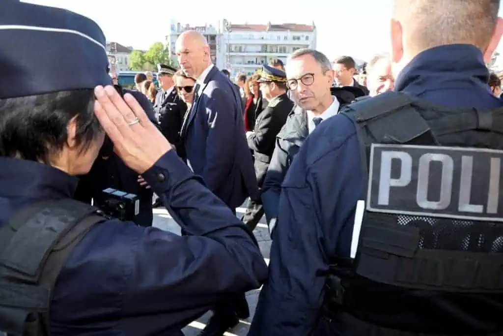 Bruno Retailleau. French Minister of the Interior Bruno Retailleau arrives for a visit to inspect public security measures in Marseille in Marseille, Southern France on April 24, 2025. Le ministre de l interieur Bruno Retailleau arrive pour une visite d inspection des mesures de securite publique a Marseille le jeudi 24 avril 2025.